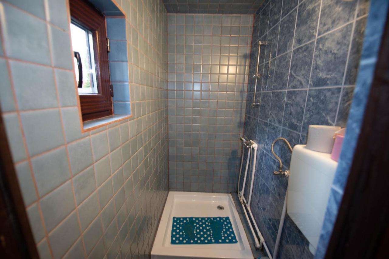 Vila Estera Therme バロテシュティ エクステリア 写真